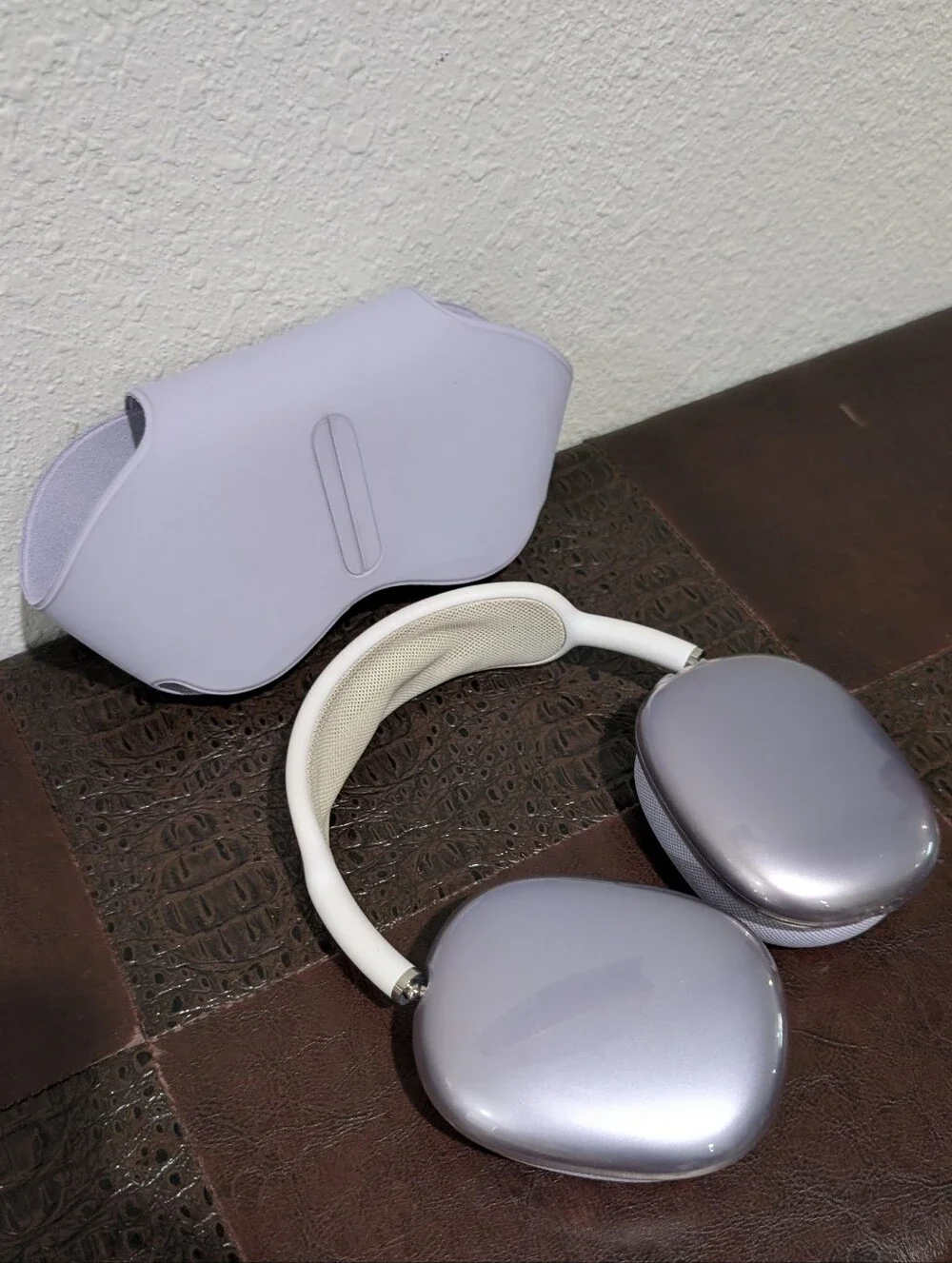 Apple AirPods Max - Lavender/ Purple